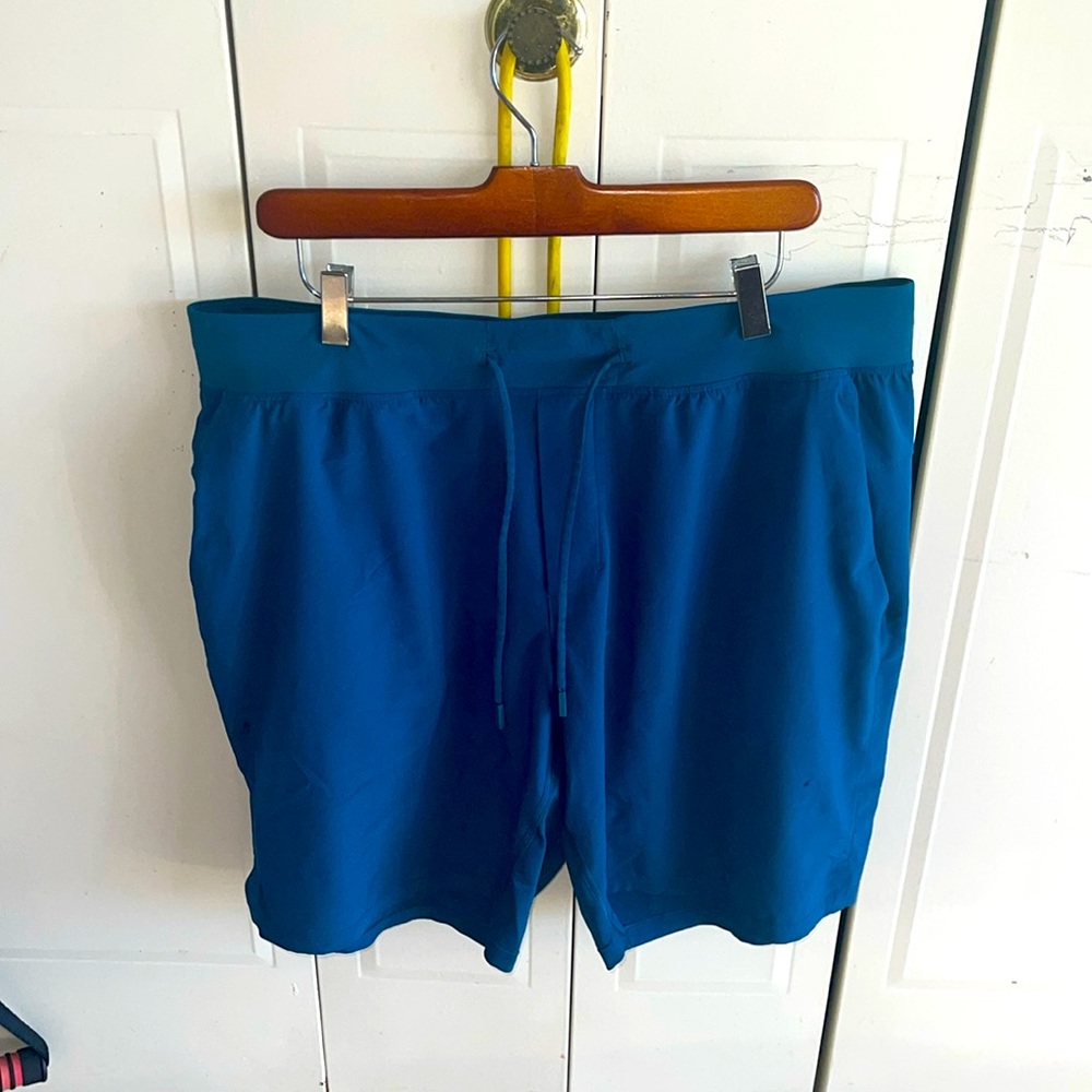 Lululemon Athletica XXL Deep Ocean Blue Shorts